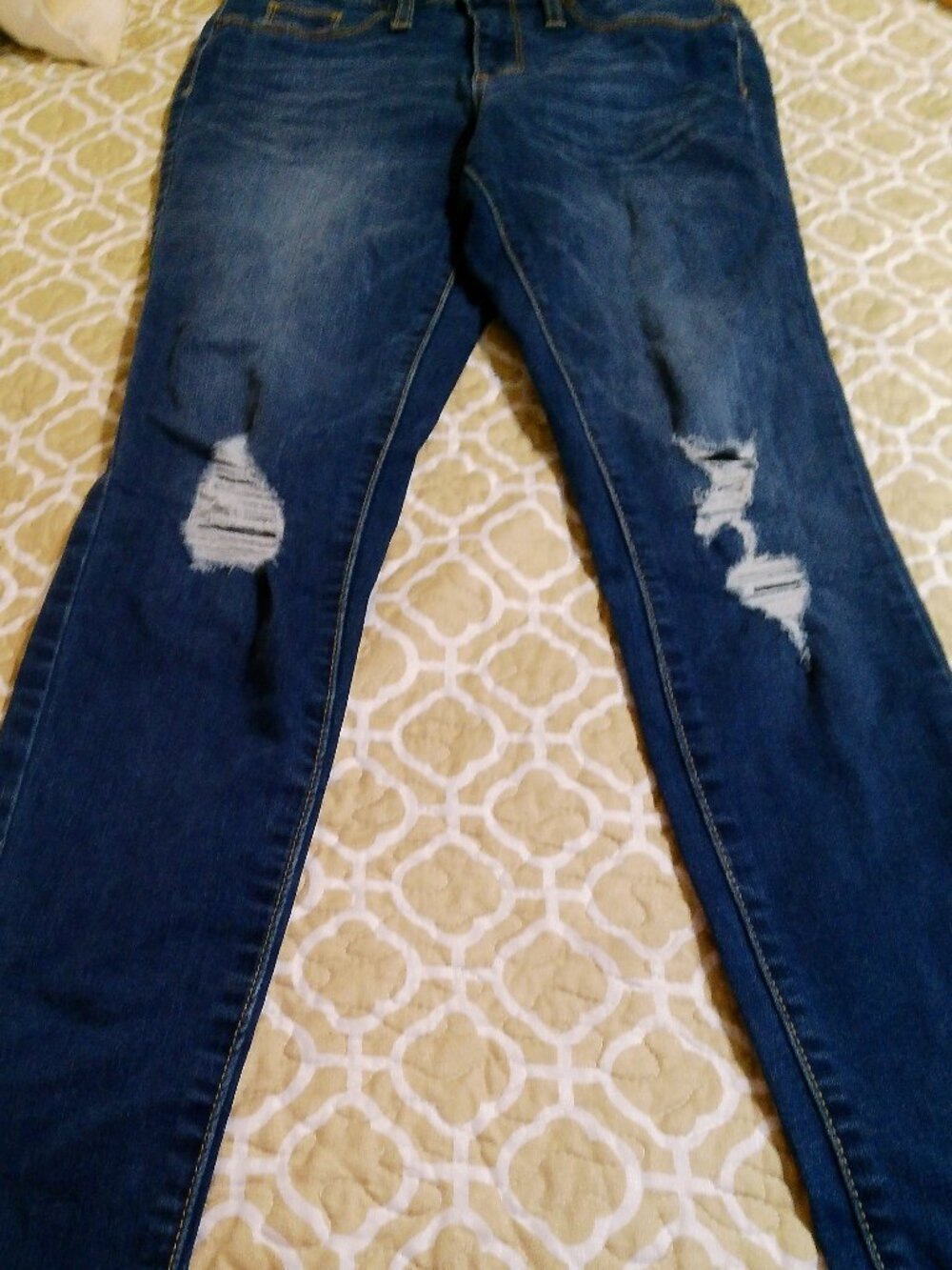UNIVERSAL THREAD SKINNY JEANS SIZE 2 GOOD CONDITION